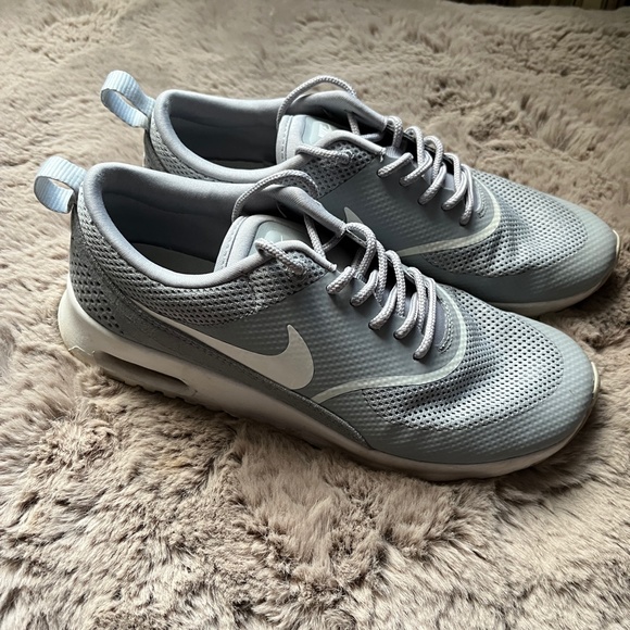 Nike Air Max Thea Casual Sportswear Shoe Wolf Grey White Womens Size 8.5 - Picture 5 of 11